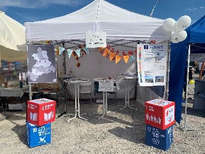 Stand zur Partnerschaft auf dem Flugfeld Stand zur Partnerschaft auf dem Flugfeld