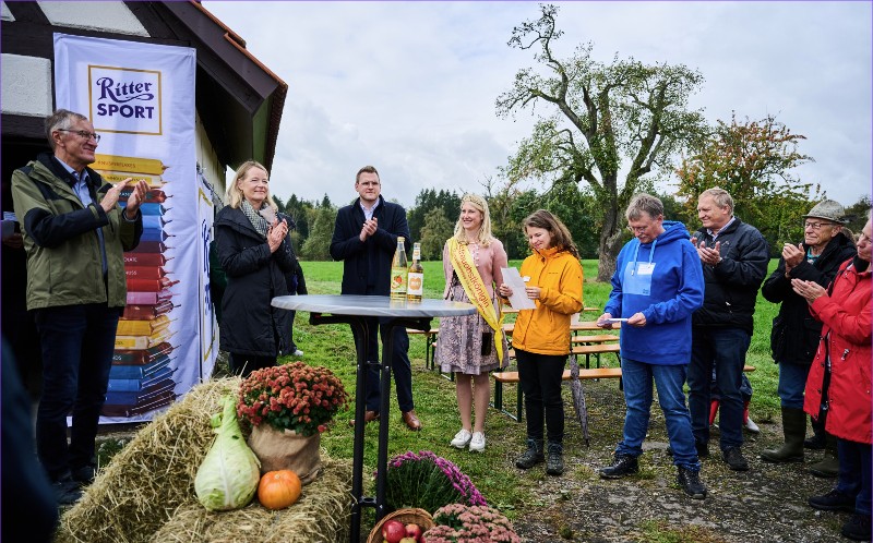 Personen bei der Eröffnung