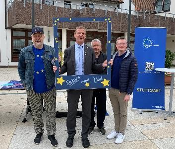 Infostand auf dem Wochenmarkt