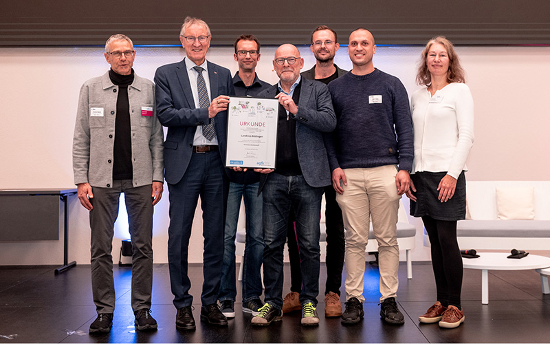 Gruppenbild mit Landrat und Minister Gruppenbild mit Landrat und Minister